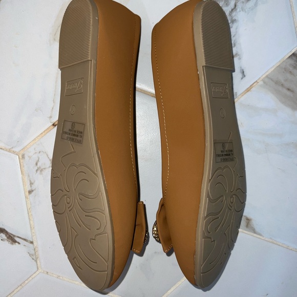 Brown Flats with Bling Bows | Size: 7.5 - Picture 6 of 7